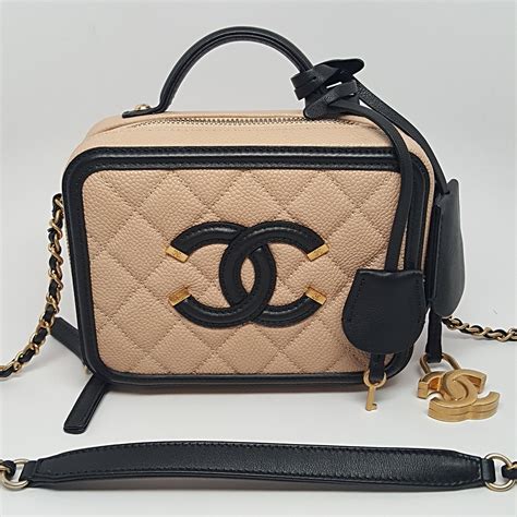 beige chanel vanity bag|chanel vanity case 2022.